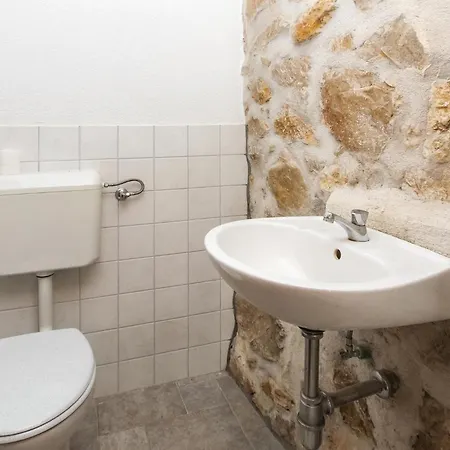 With Fireplace Xiii