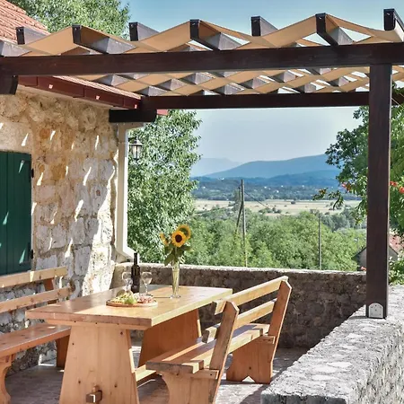 Nyaraló With Fireplace Xiii Hrvace