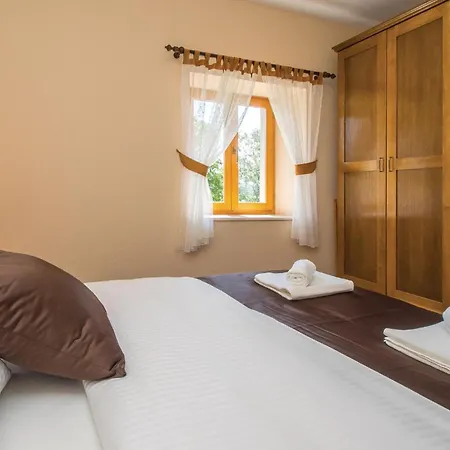 Holiday home Gorgeous Home In Hrvace With Wifi Rumin
