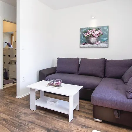 Holiday home Gorgeous Home In Hrvace With Wifi *