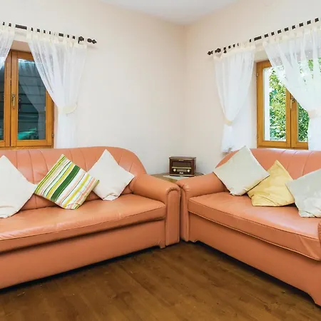 Gorgeous Home In Hrvace With Wifi * Rumin