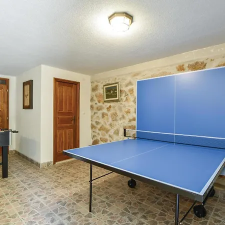 Gorgeous Home In Hrvace With Wifi * Rumin