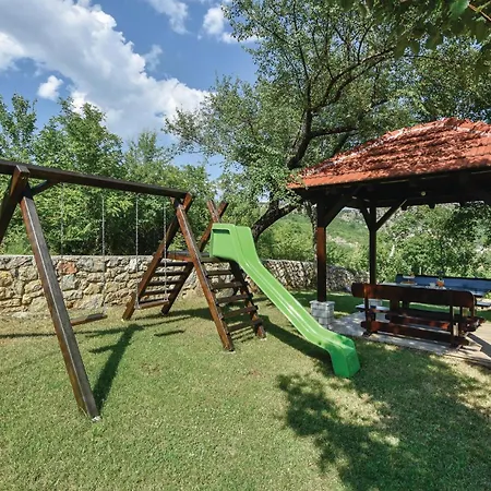 Gorgeous Home In Hrvace With Wifi Rumin