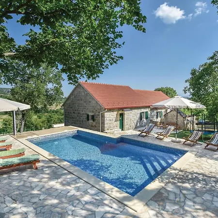 Gorgeous Home In Hrvace With Wifi *
