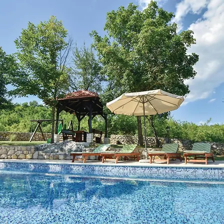 Gorgeous Home In Hrvace With Wifi Holiday home Rumin