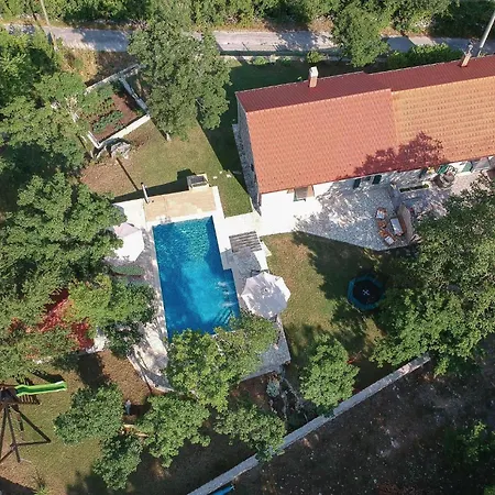 Gorgeous Home In Hrvace With Wifi Holiday home Rumin