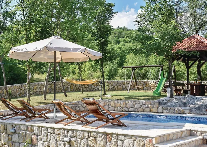 Tatil Evi With Fireplace Xiii Hrvace